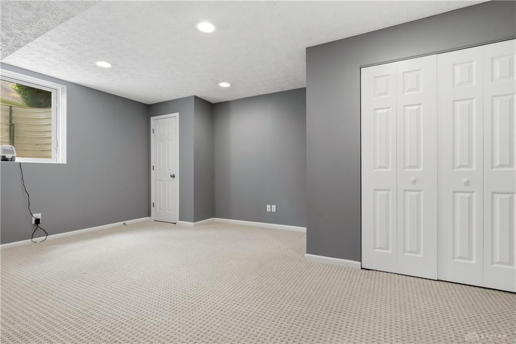 9120 Surrey Gate Property Photo 38