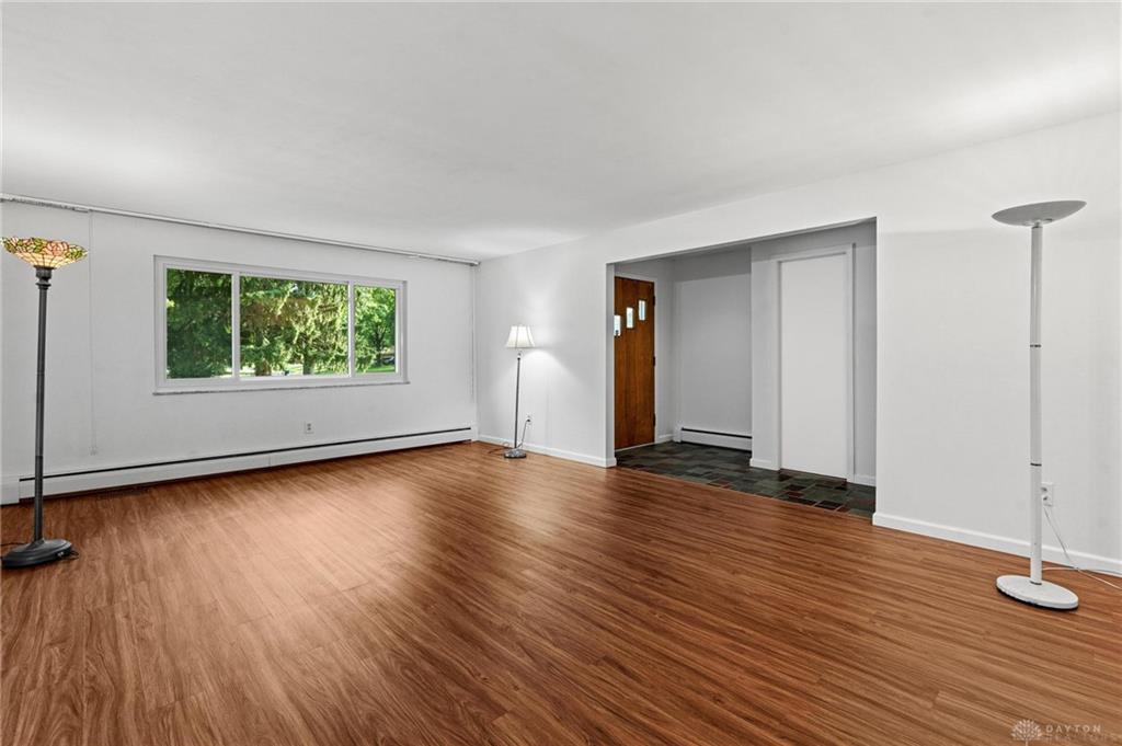 991 Stanwick Property Photo 6