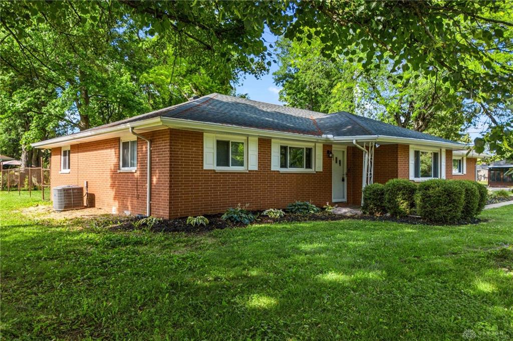 991 Stanwick Property Photo 36