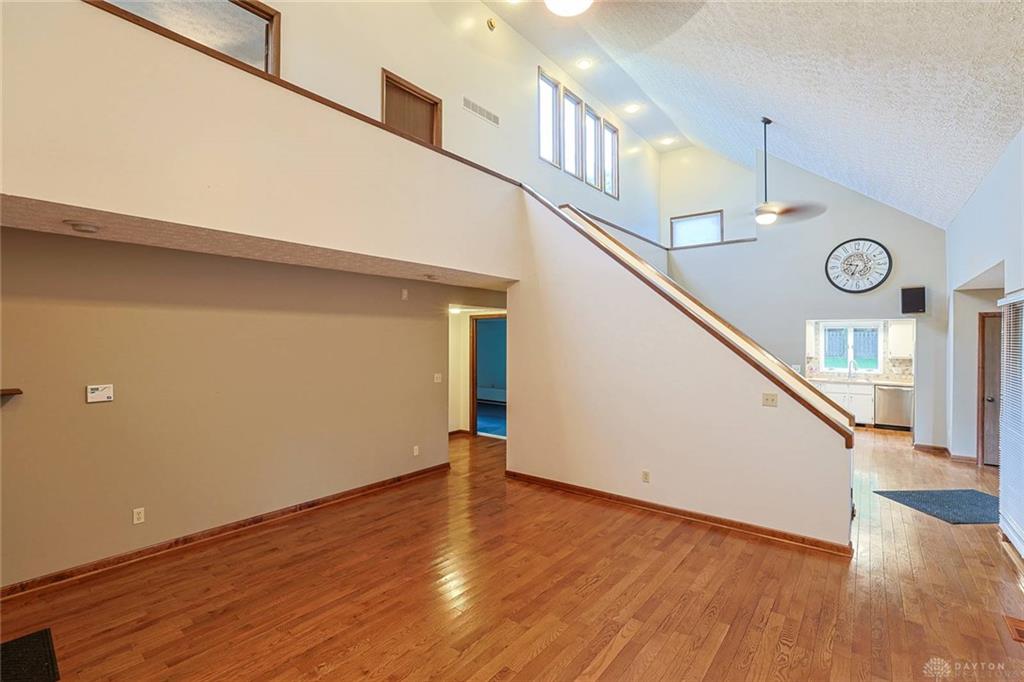 9040 S Normandy Property Photo 9