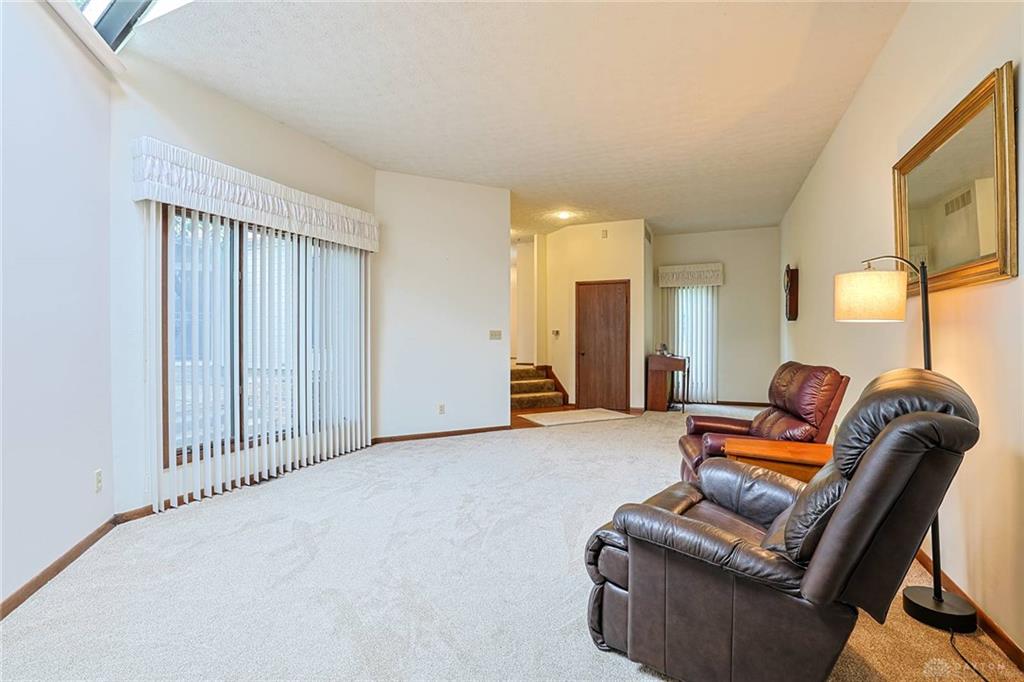 9040 S Normandy Property Photo 15