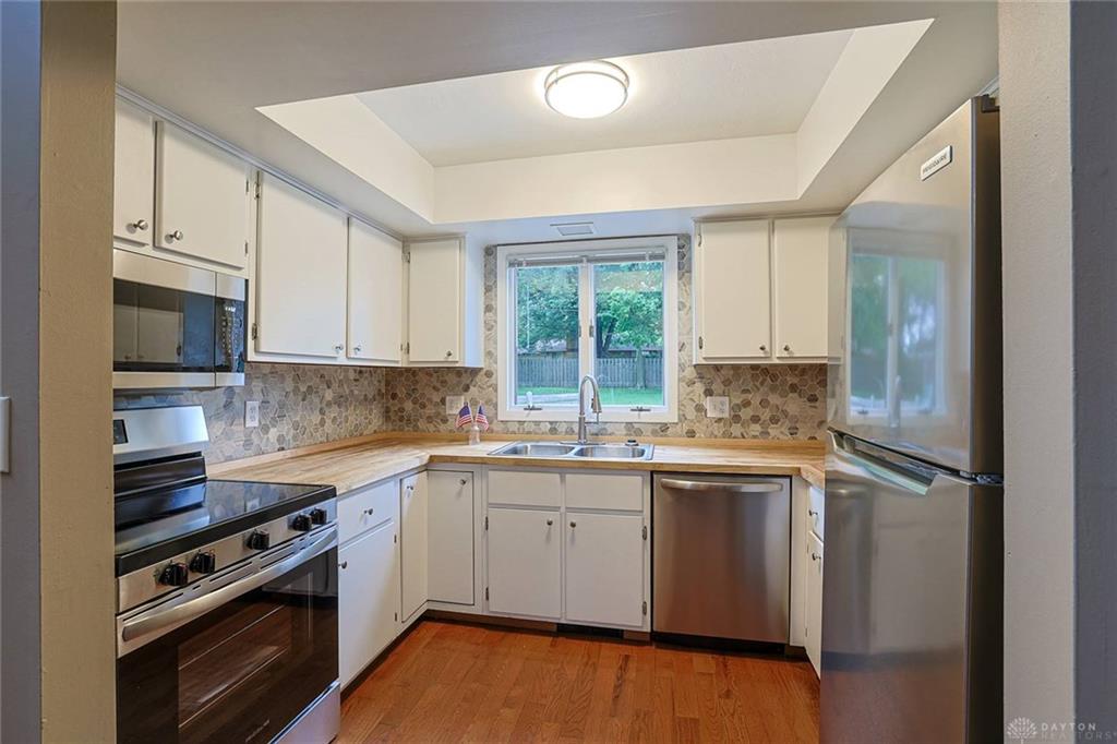9040 S Normandy Property Photo 20
