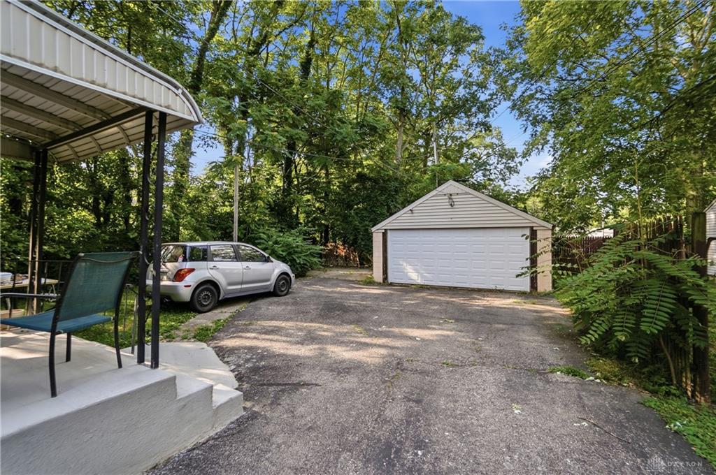 116 Bellaire Property Photo 13