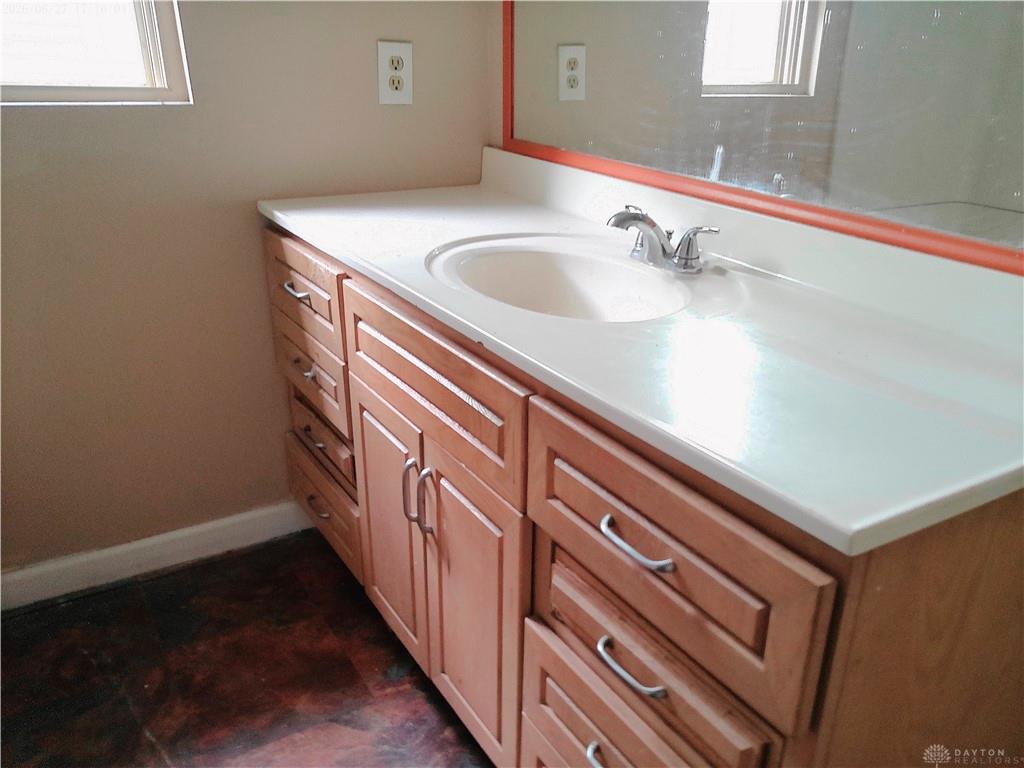 830 Manhattan Property Photo 11