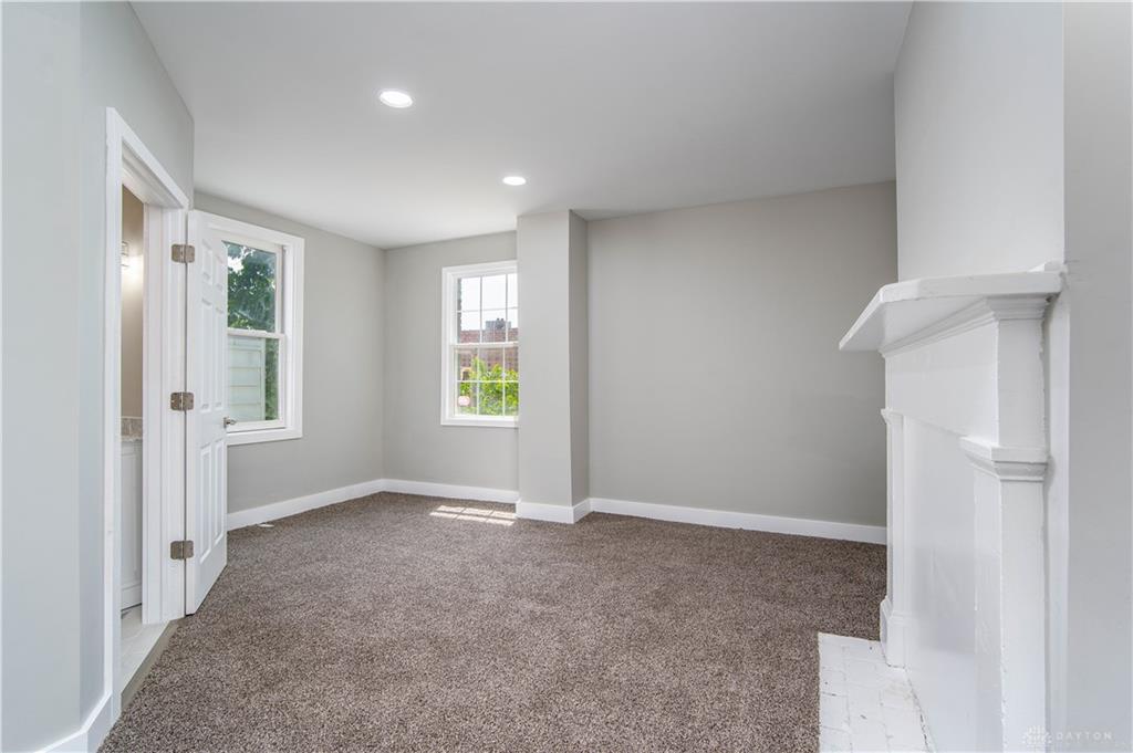 913 Charlotte Property Photo 21