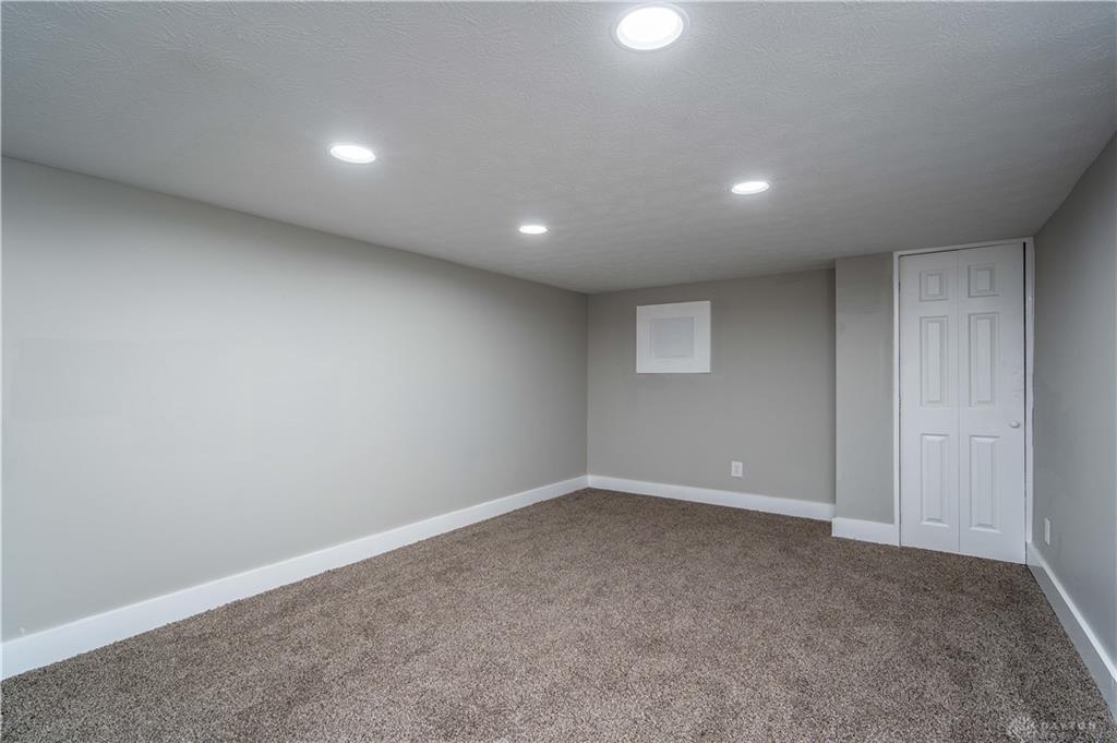 913 Charlotte Property Photo 28