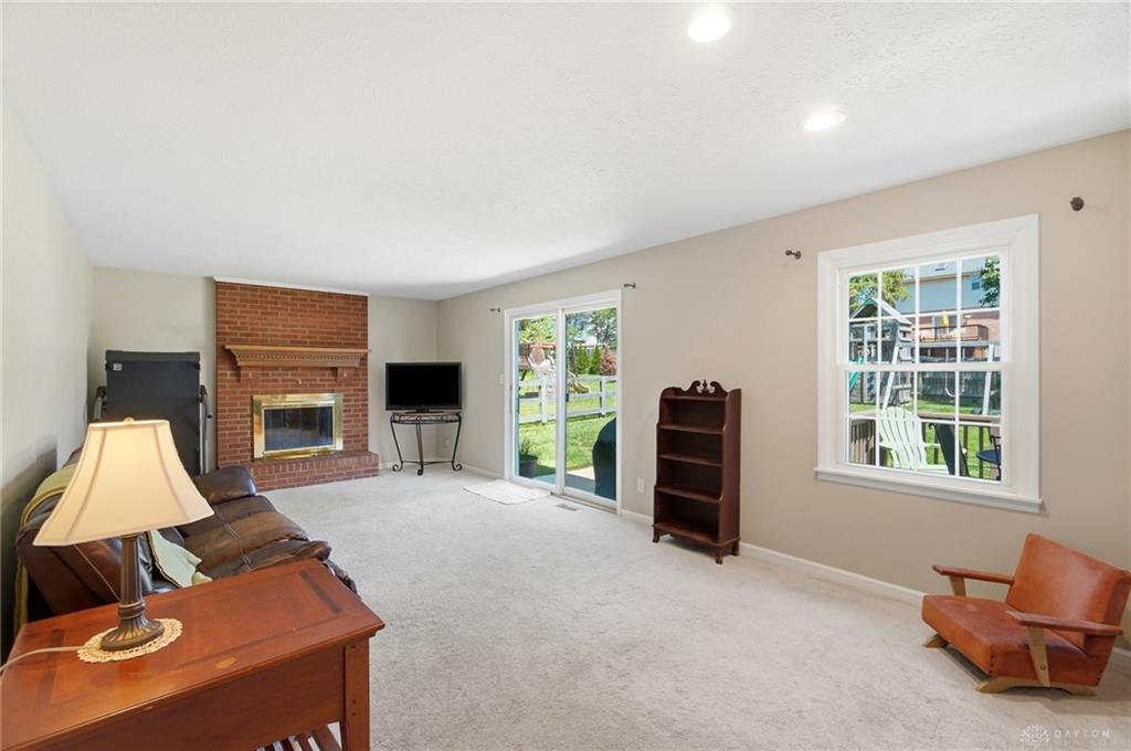 4529 Rosemont Property Photo 27