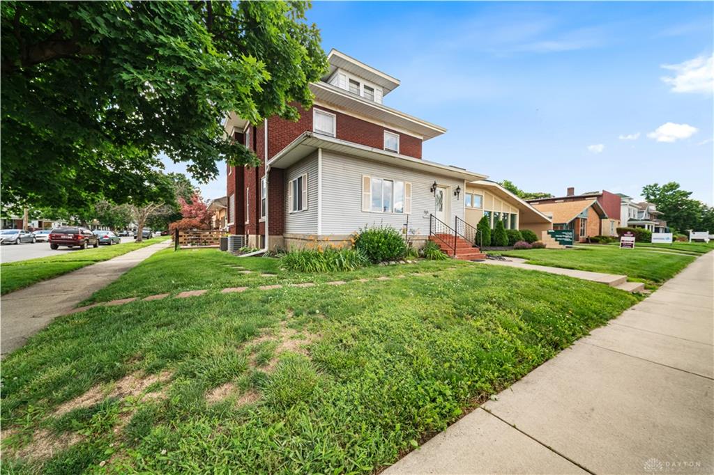 2101 Central Property Photo 2