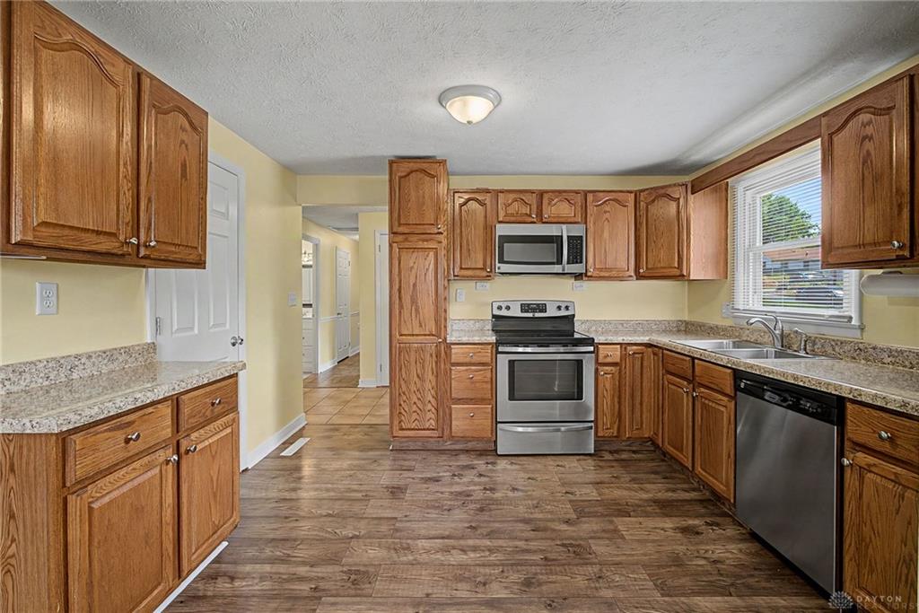 185 Broadripple Property Photo 14