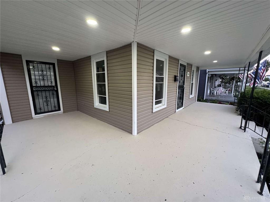 423 Deeds Property Photo 5