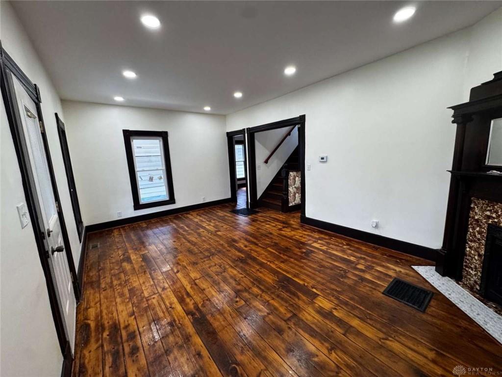 423 Deeds Property Photo 7