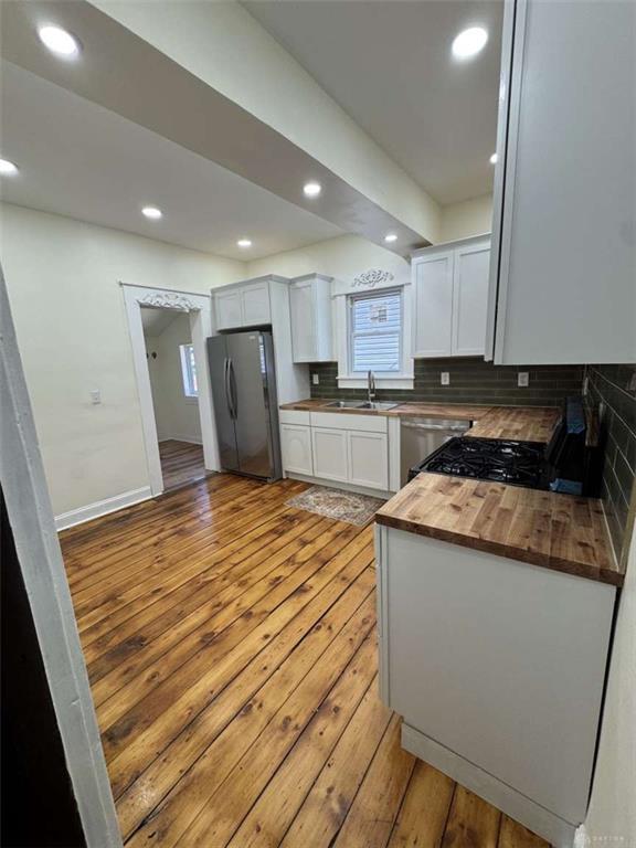 423 Deeds Property Photo 8