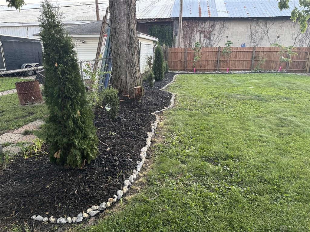 423 Deeds Property Photo 30