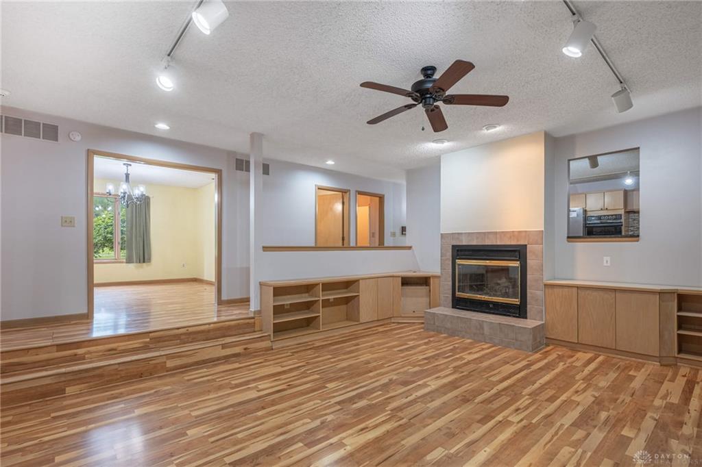 6584 Stillcrest Property Photo 2