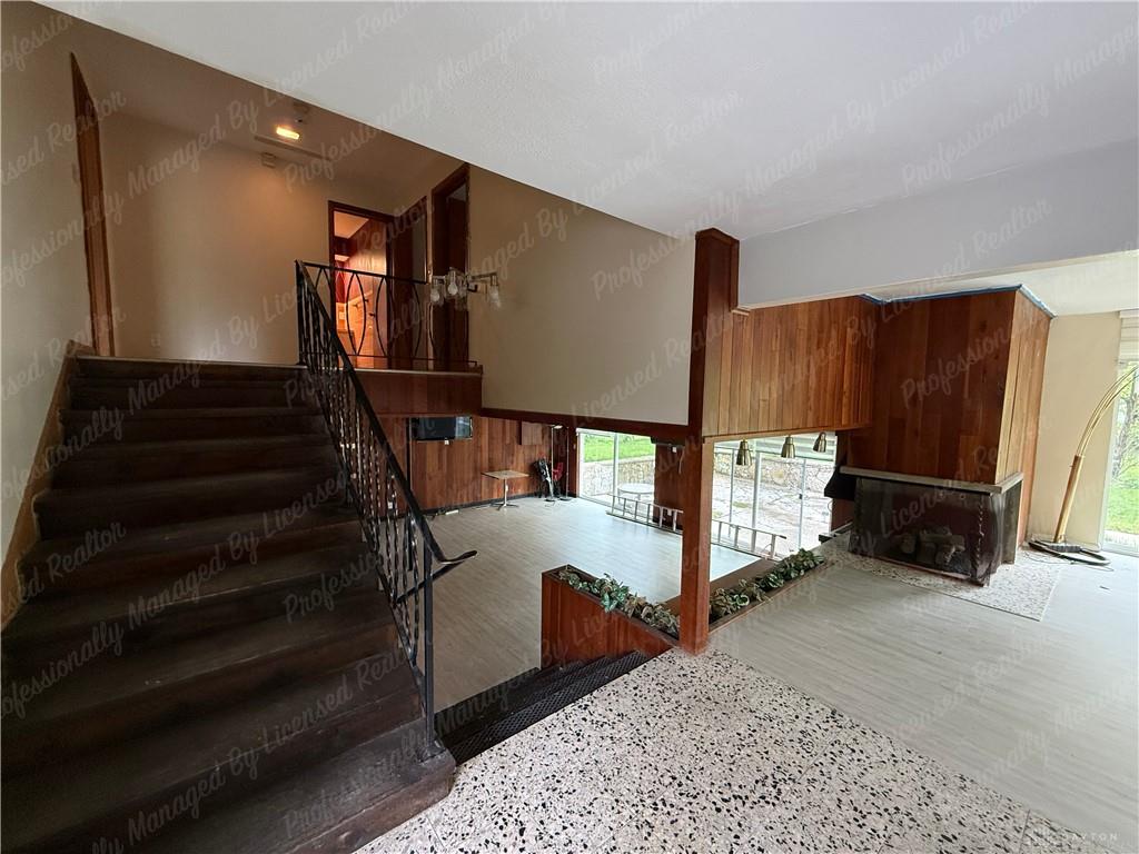 3776 Dorset Property Photo 3