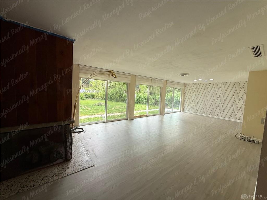 3776 Dorset Property Photo 5