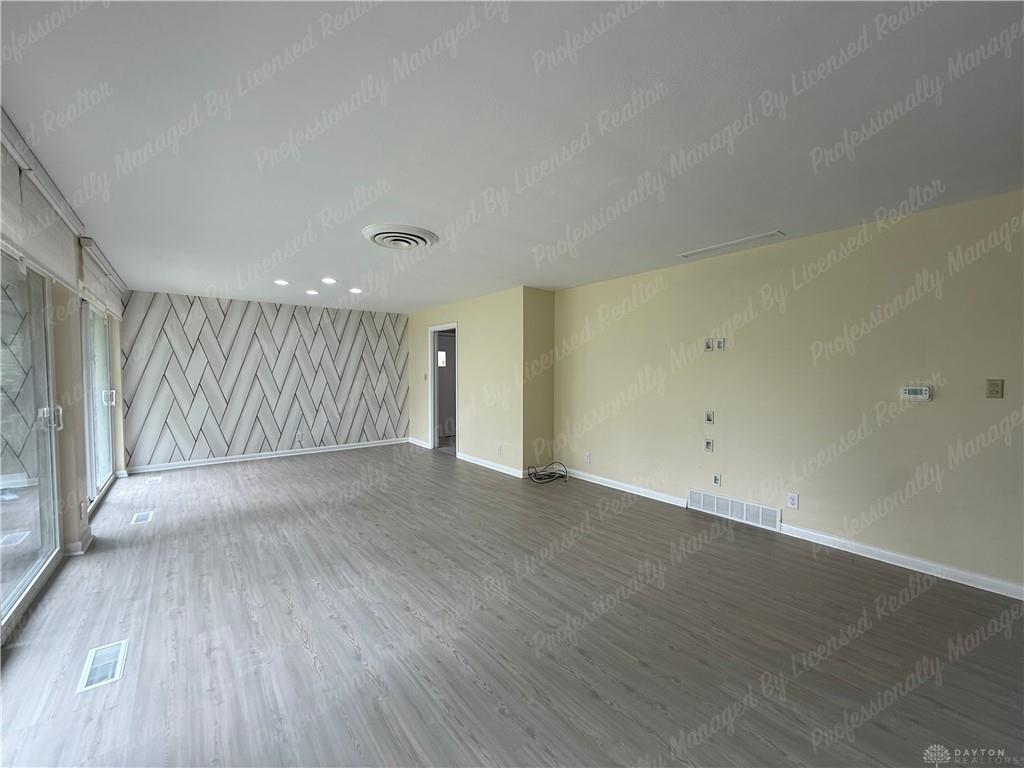 3776 Dorset Property Photo 7