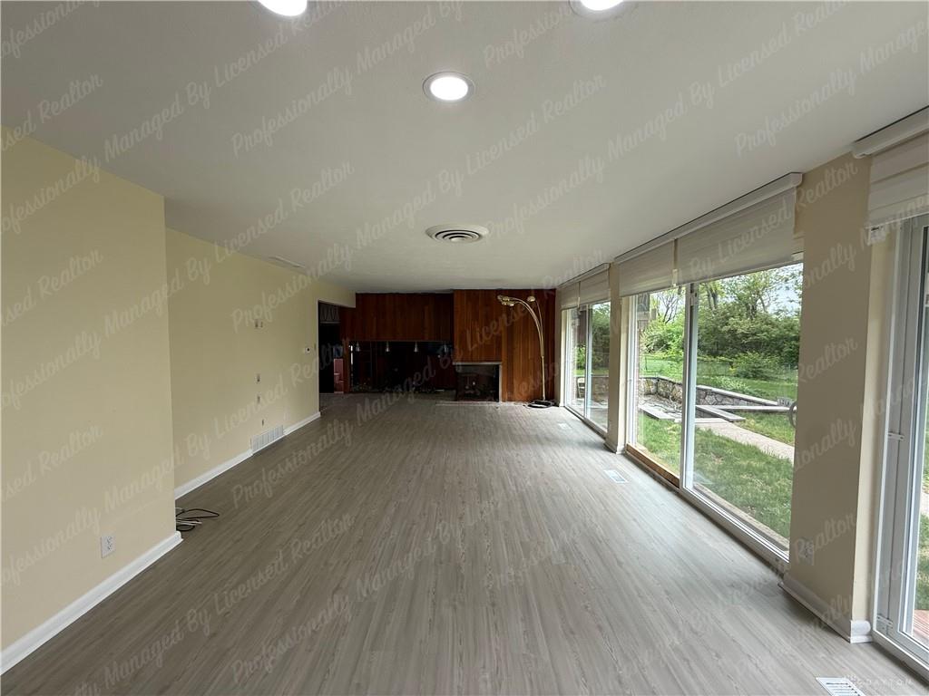 3776 Dorset Property Photo 9