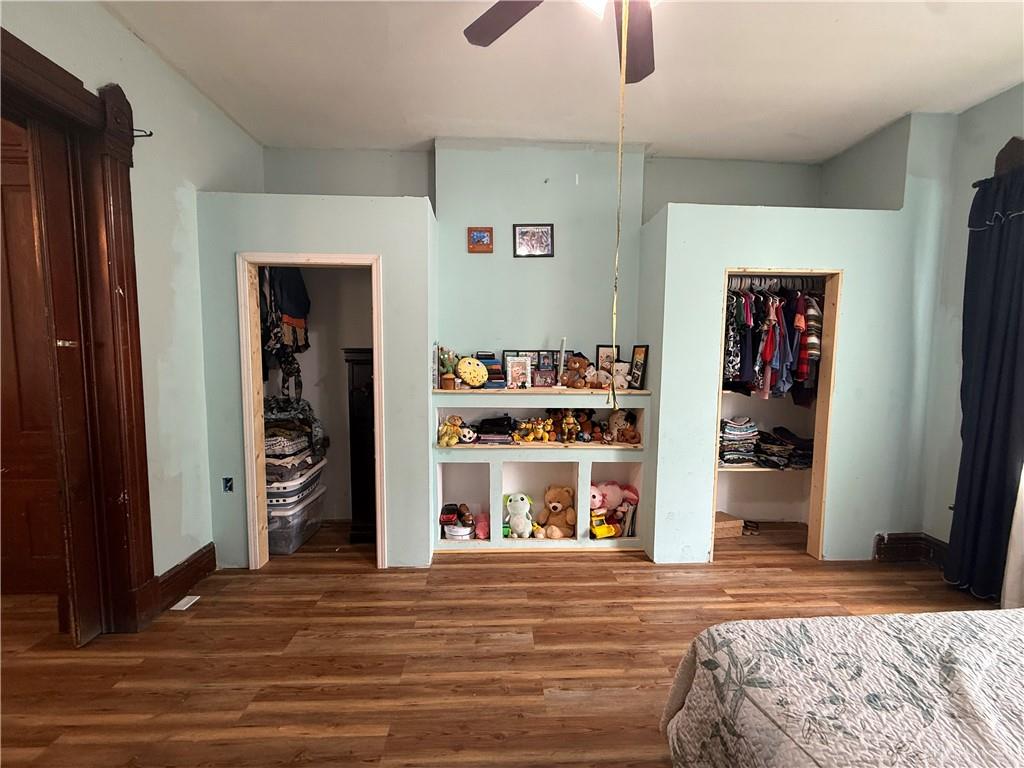 57 S Torrence Property Photo 7