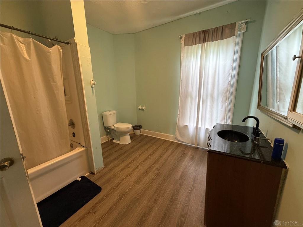 57 S Torrence Property Photo 24