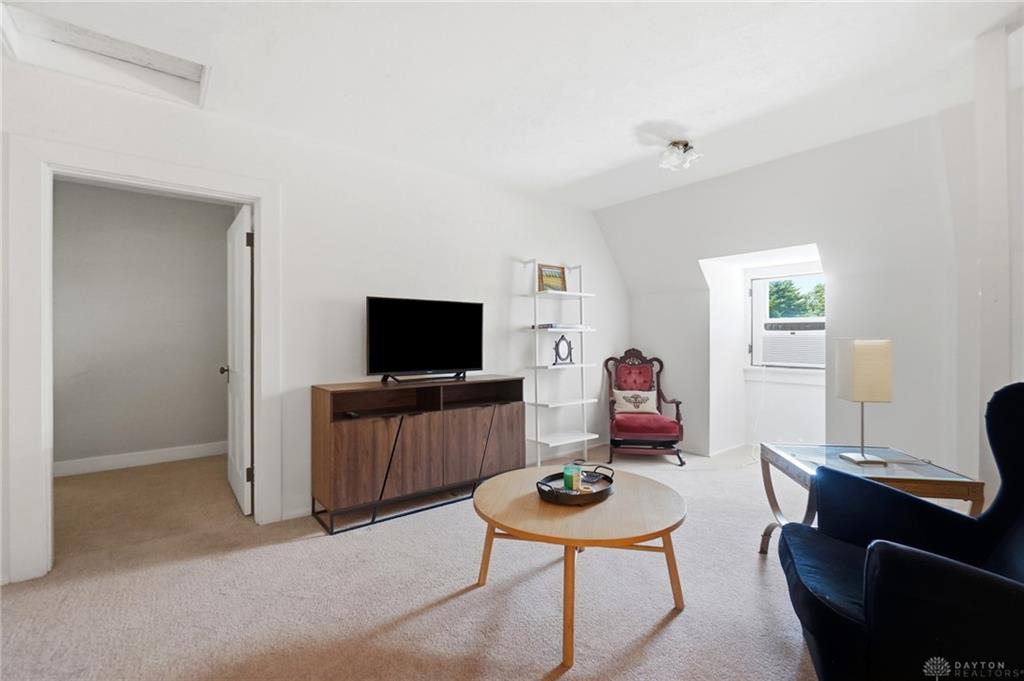 505 E Linden Property Photo 60