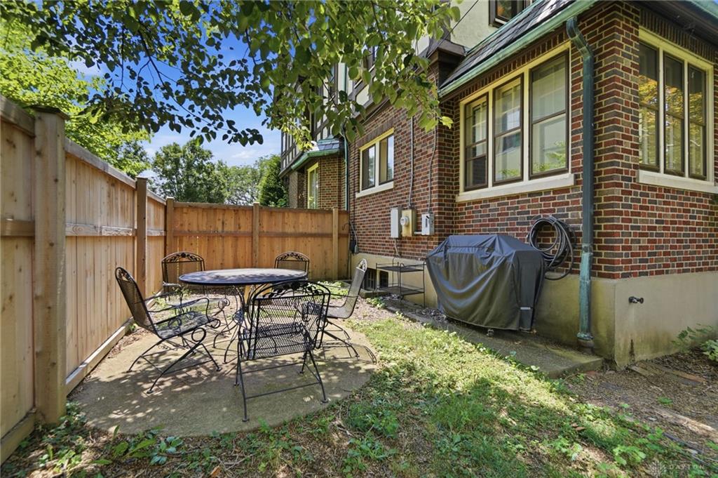 505 E Linden Property Photo 86
