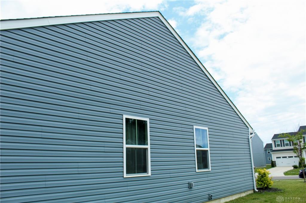 5901 Cresting Property Photo 6