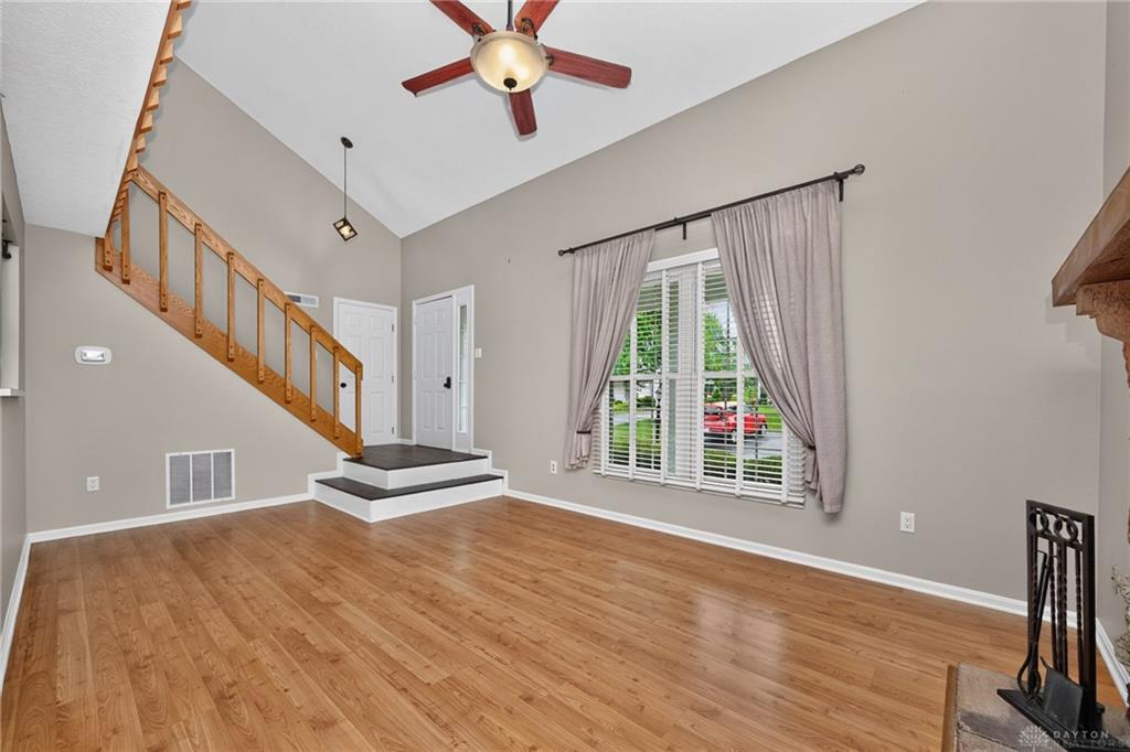 2070 Foxknoll Property Photo 11
