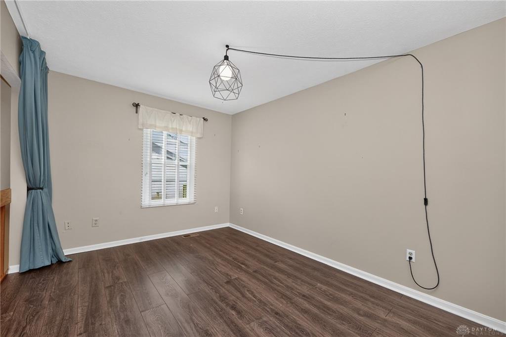 2070 Foxknoll Property Photo 24