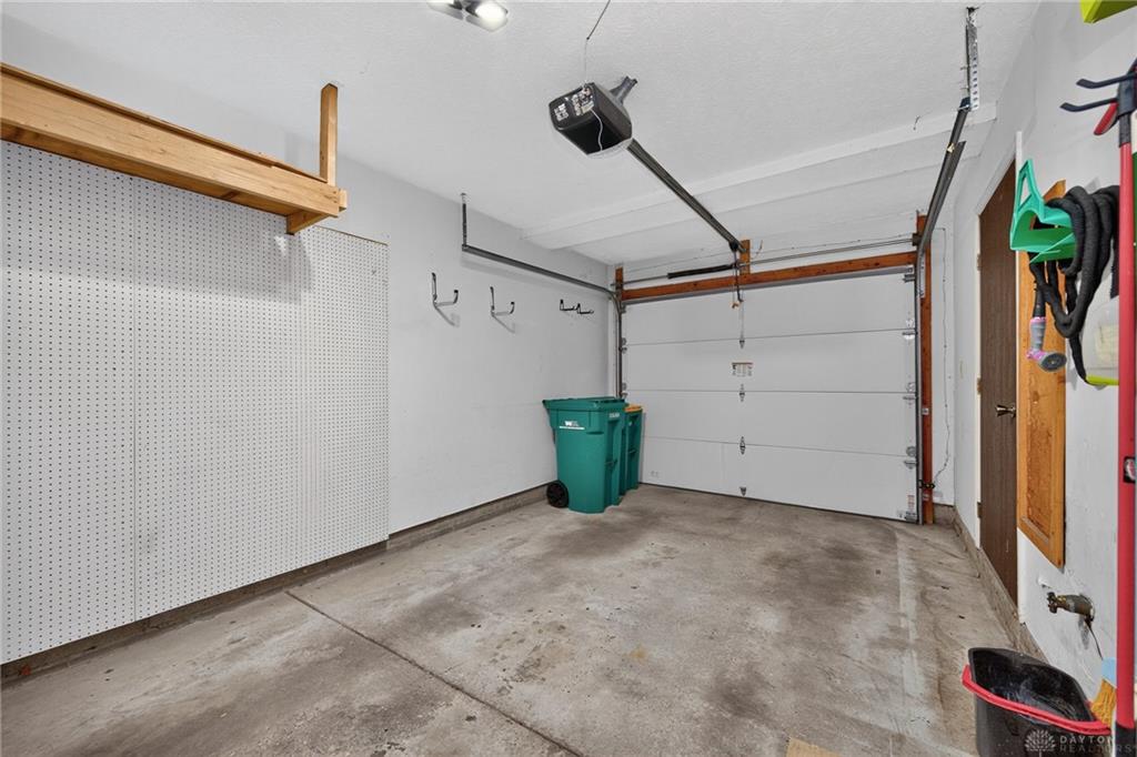 2070 Foxknoll Property Photo 33