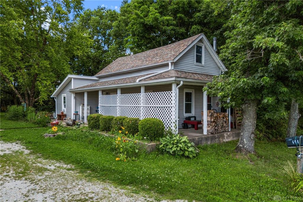 691 N Bickett Property Photo 1