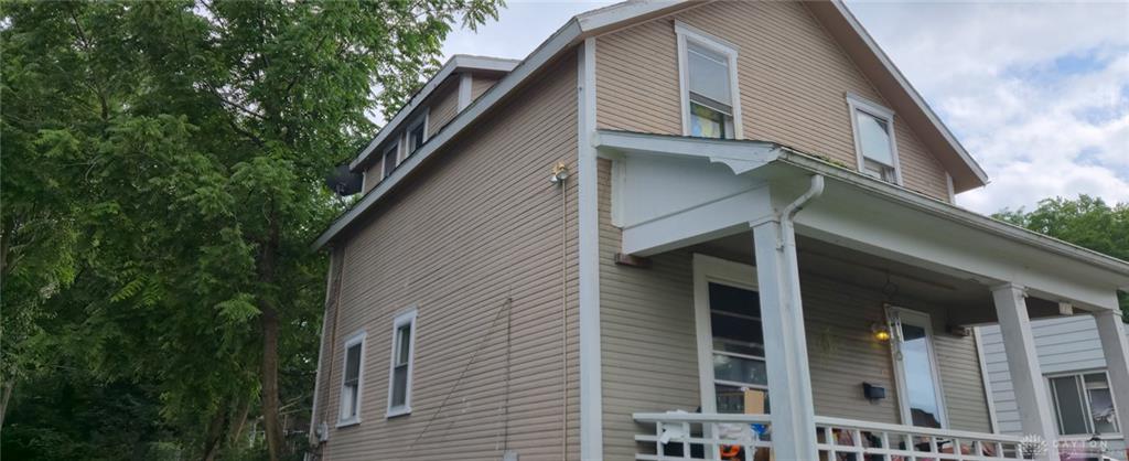 910 Pine Property Photo 2