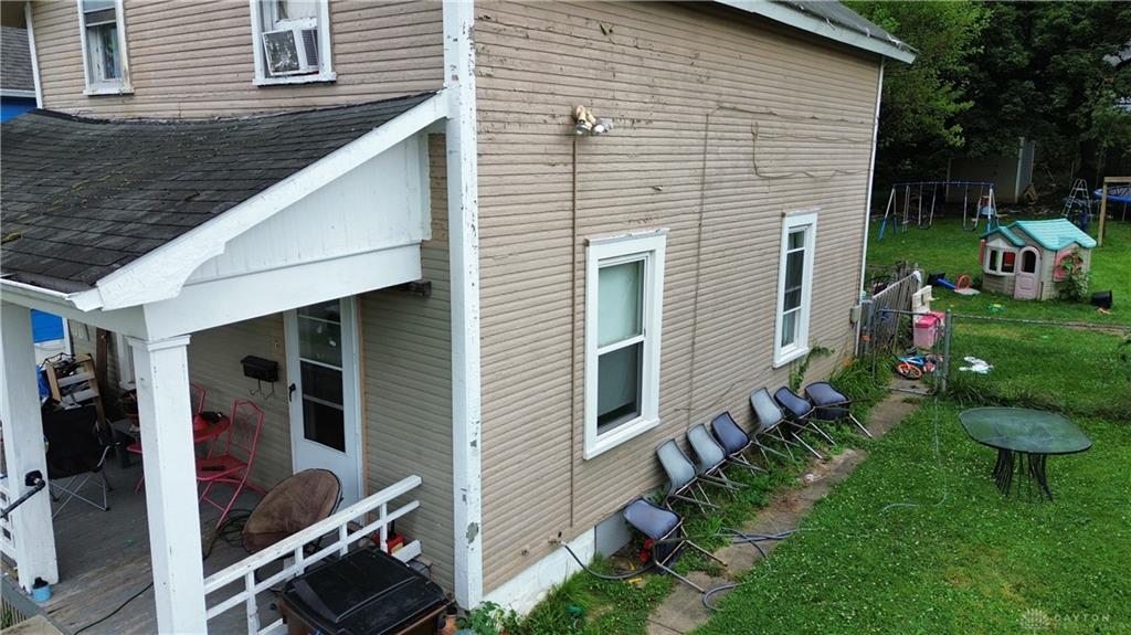 910 Pine Property Photo 33