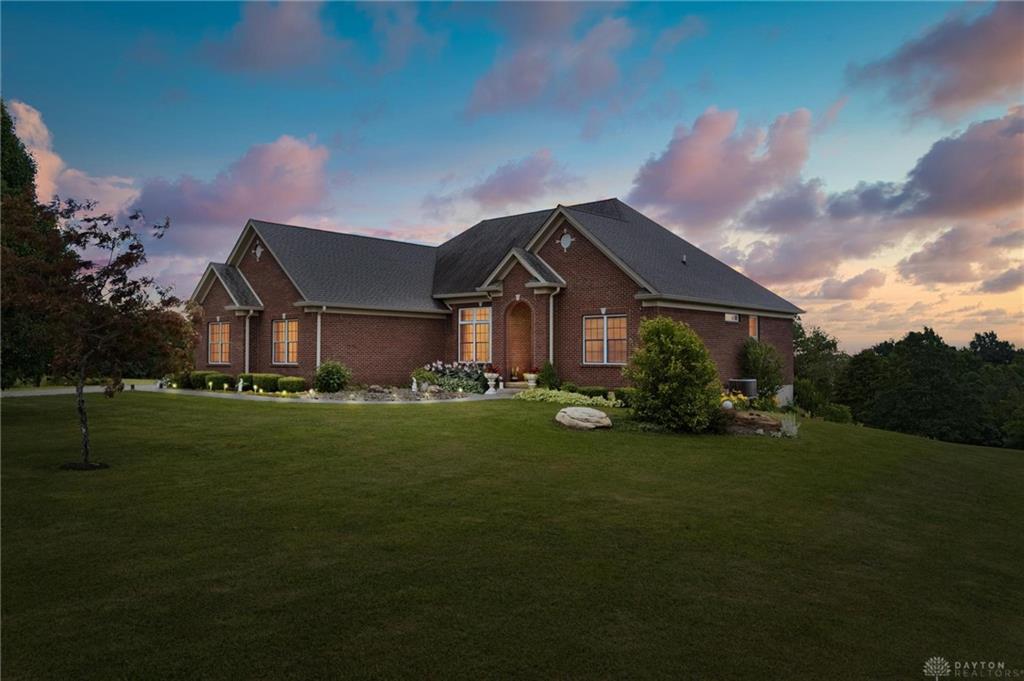 6880 Oakridge Property Photo 1
