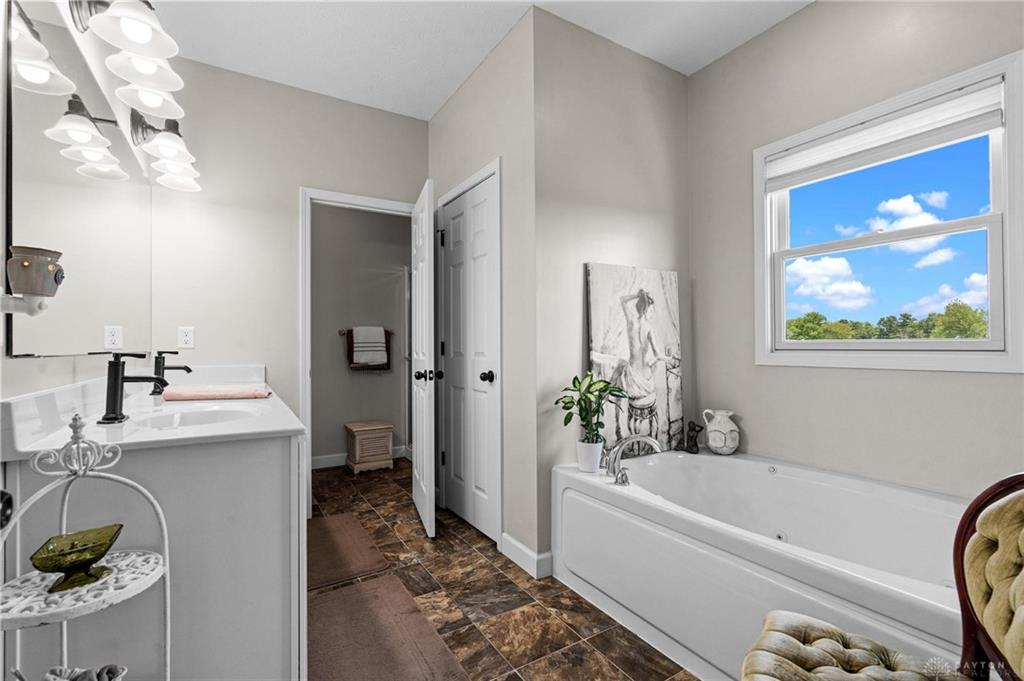 6880 Oakridge Property Photo 27