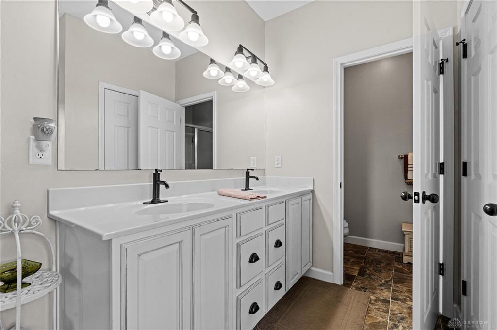 6880 Oakridge Property Photo 28