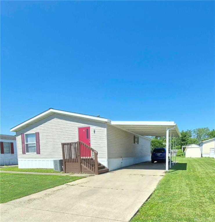 1103 Apple Blossom Ln