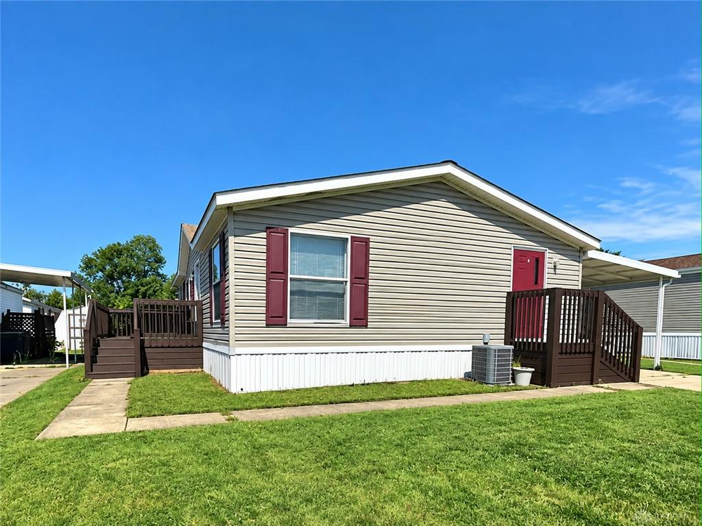 1103 Apple Blossom Ln Property Photo 2