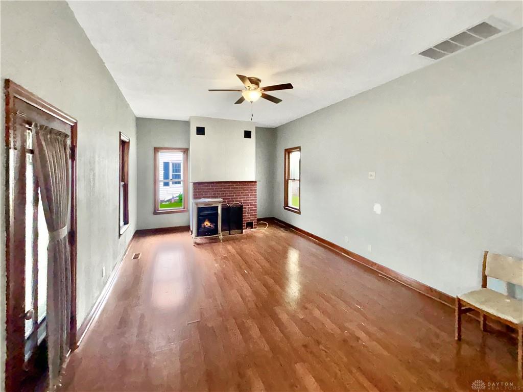 118 E Mechanic Property Photo 2