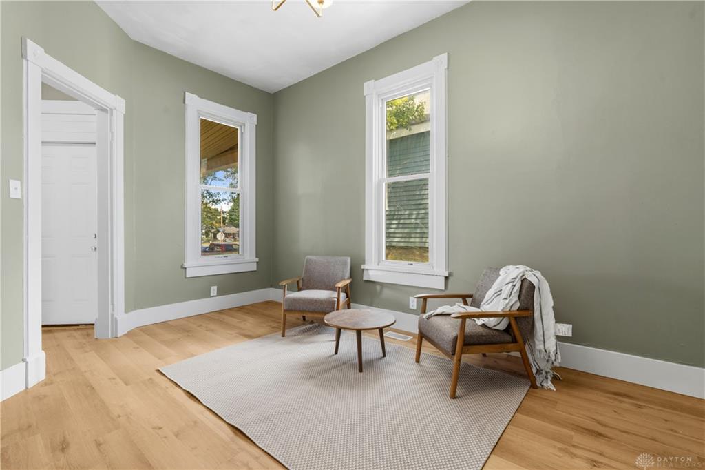 125 High Property Photo 2