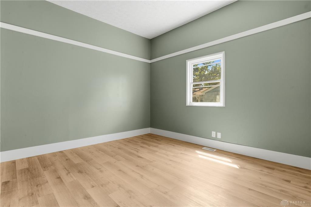 125 High Property Photo 6