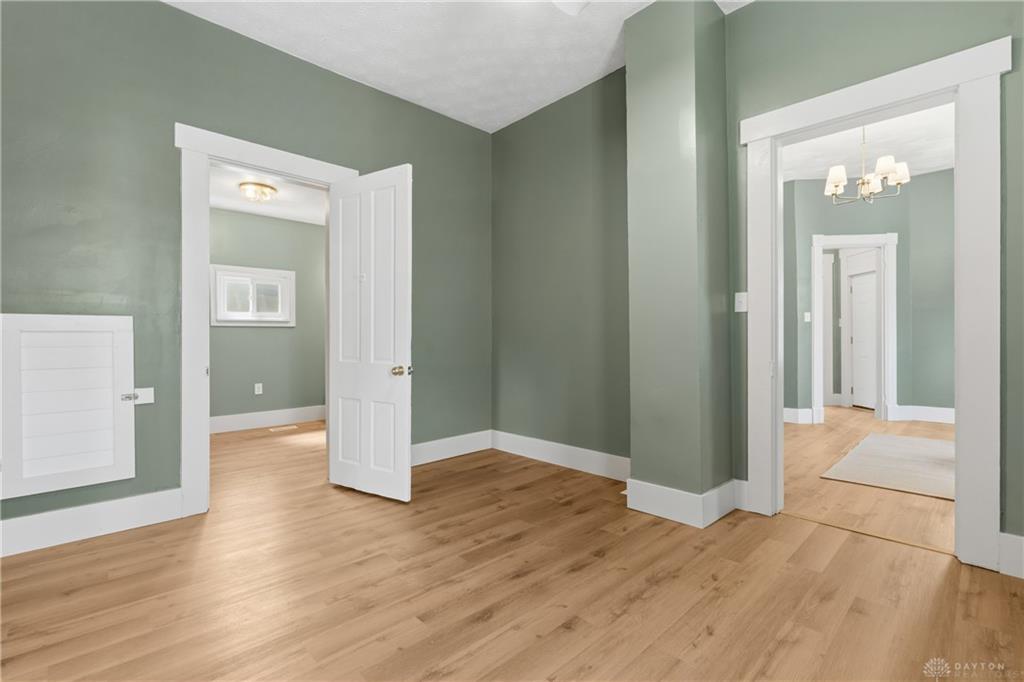 125 High Property Photo 8