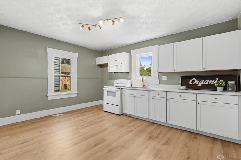 125 High Property Photo 10
