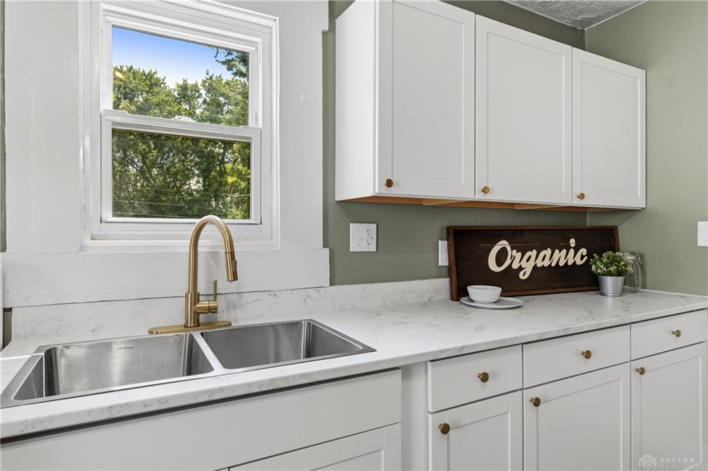125 High Property Photo 13