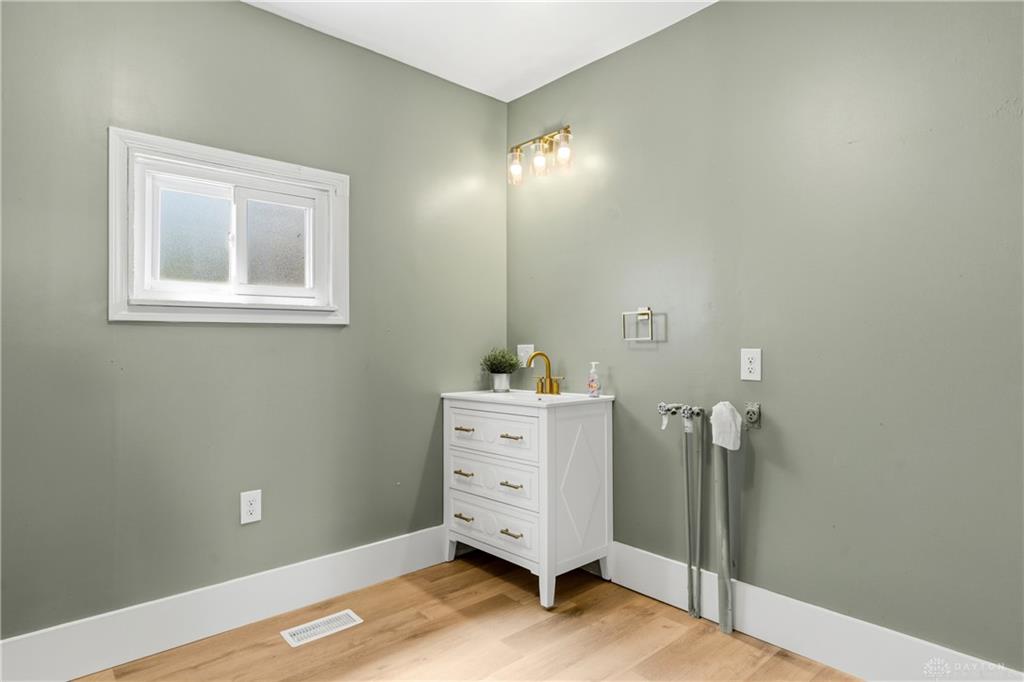 125 High Property Photo 14
