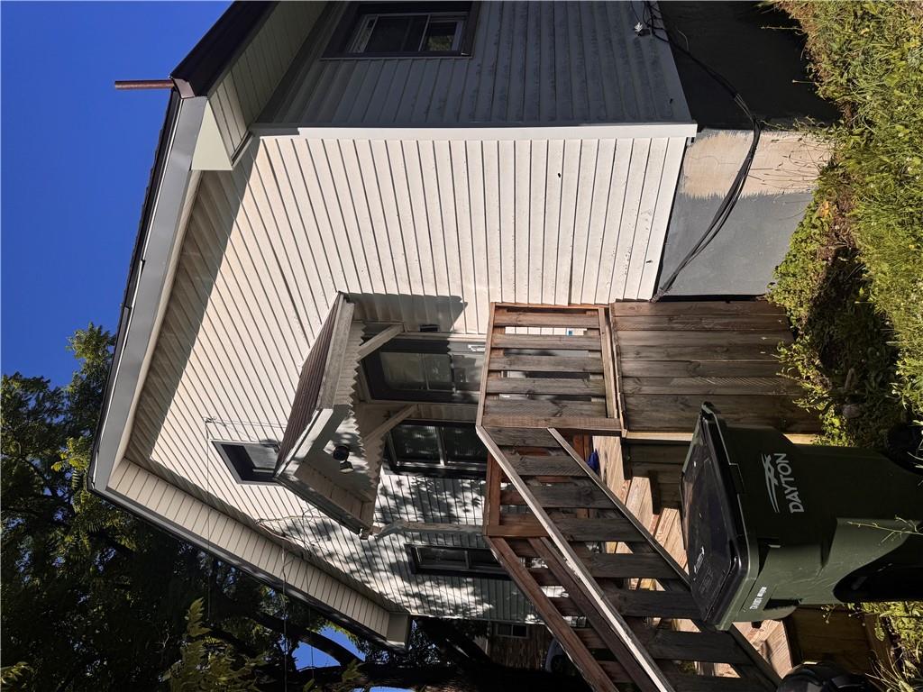 44 Bluecrest Property Photo 5