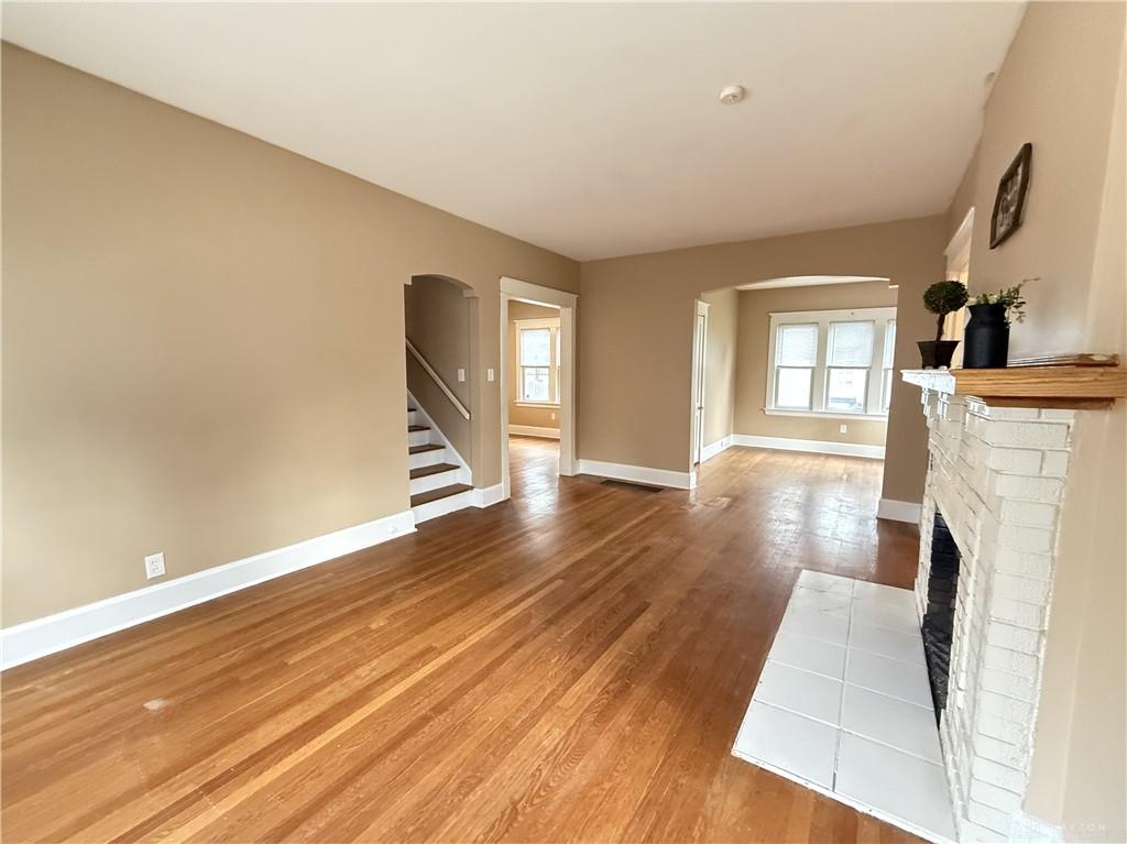 215 Aberdeen Property Photo 6