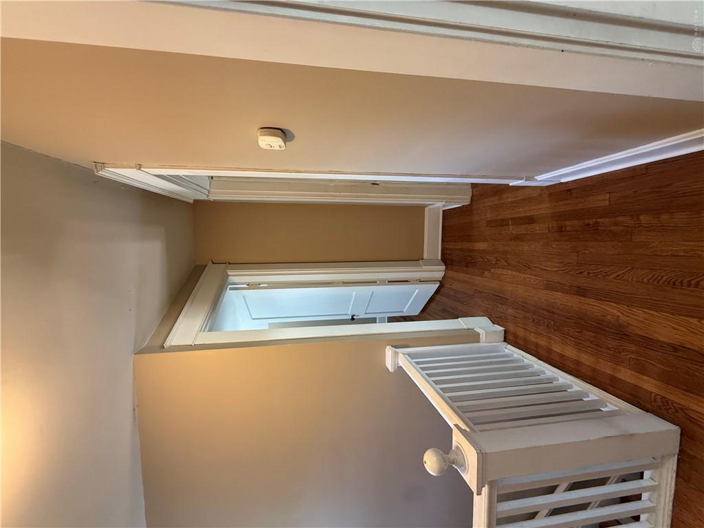 215 Aberdeen Property Photo 20