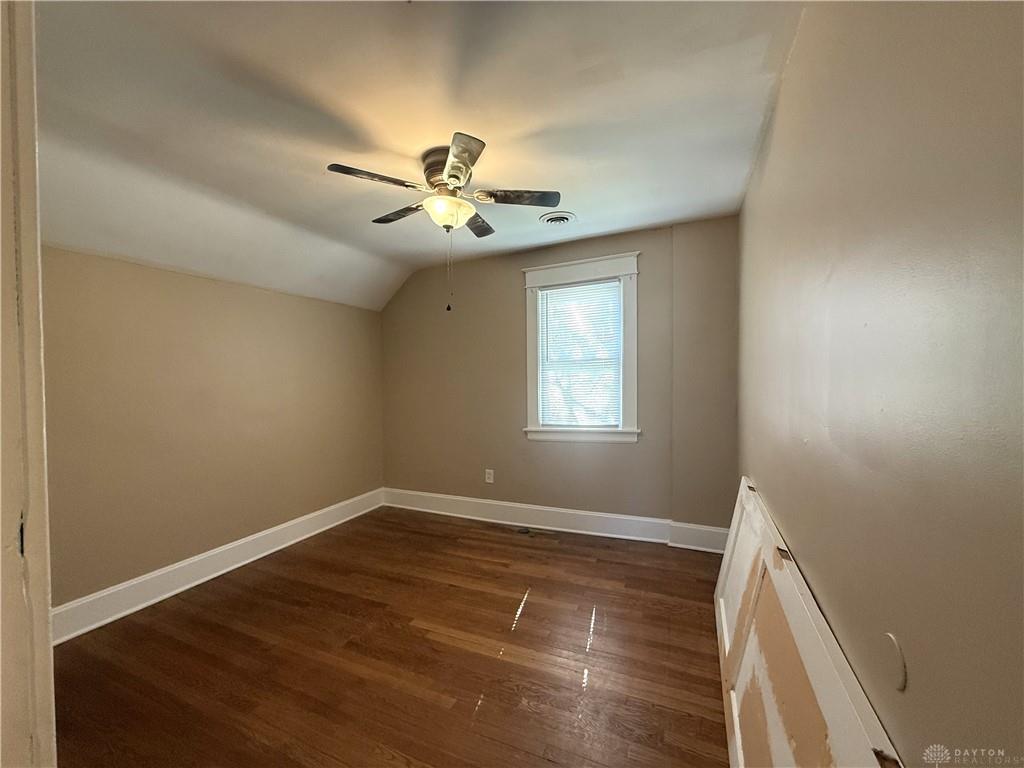 215 Aberdeen Property Photo 21