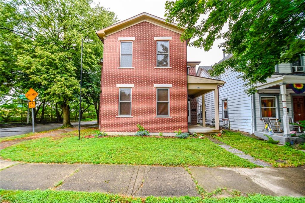153 High Property Photo 1